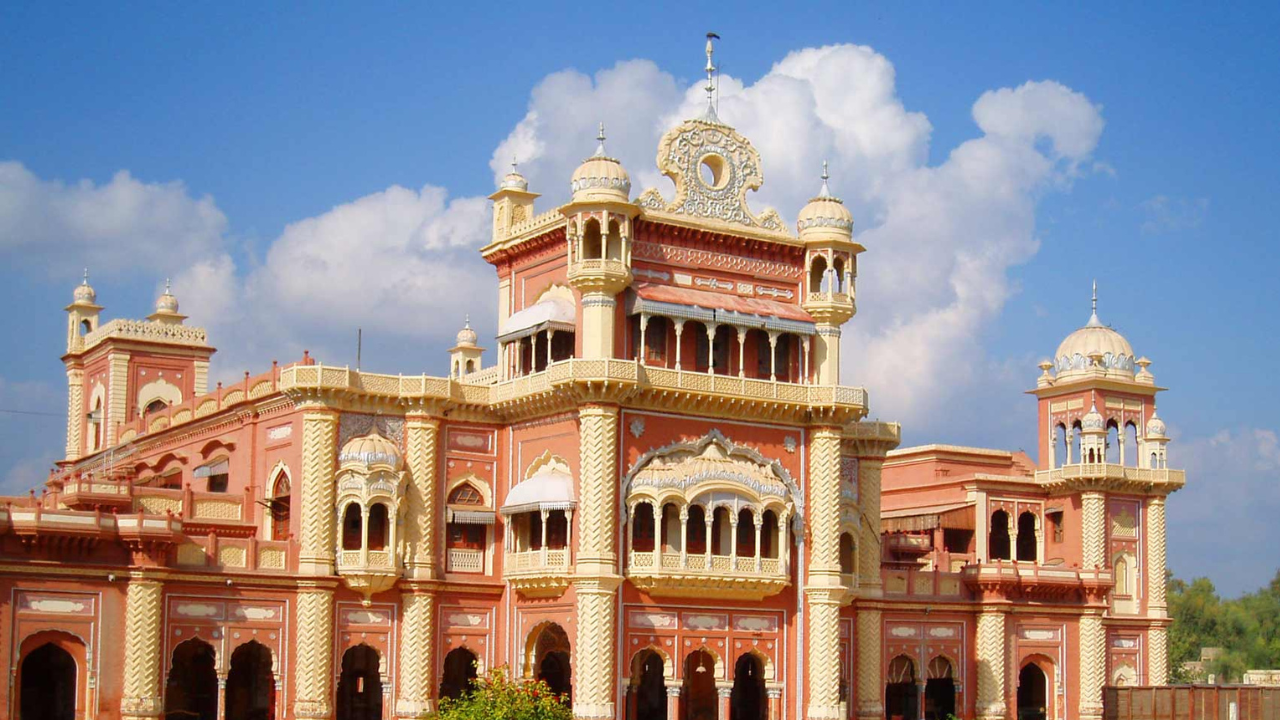 Background for Khairpur Mir Community